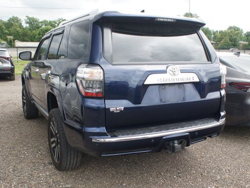 Used 2016 Toyota 4Runner Limited AWD/4WD image 6