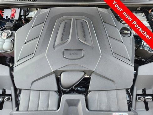 Used 2024 Porsche Cayenne image 24