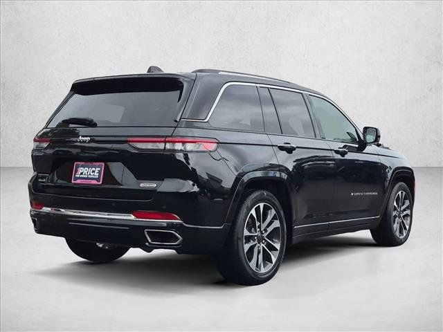 Used 2023 Jeep Grand Cherokee Overland AWD/4WD image 5