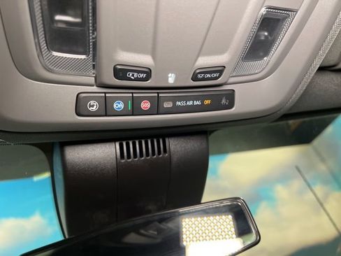 Used 2025 Chevrolet Silverado 2500 LT w/ Convenience Package image 50