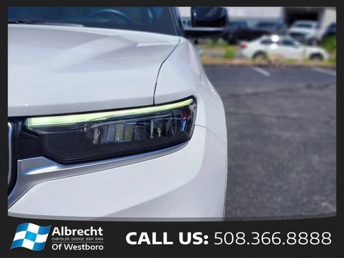 Used 2022 Jeep Grand Cherokee Summit w/ Adv Protech Group IV AWD/4WD image 10