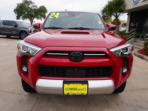 Used 2024 Toyota 4Runner TRD Off-Road Premium w/ Off Road Premium Plus Package AWD/4WD image 2