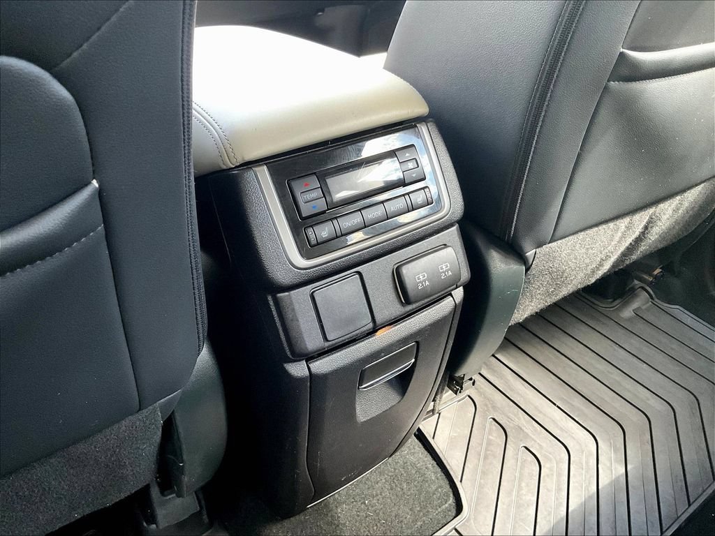 Used 2019 Subaru Ascent Limited AWD/4WD image 12