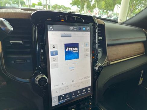 New 2023 RAM 3500 Limited image 7