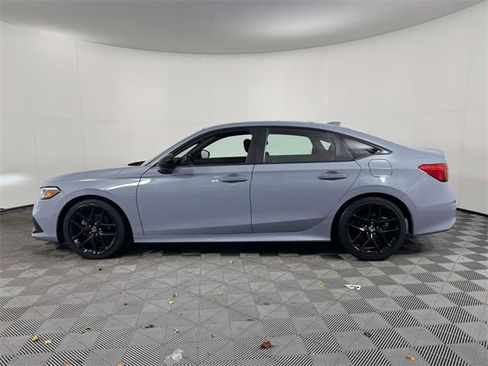 Used 2023 Honda Civic Sport image 11