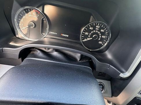 Used 2019 Ford F150 Lariat w/ Trailer Tow Package RWD image 8