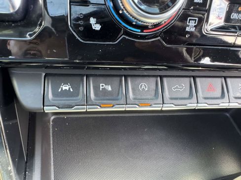 Used 2023 GMC Sierra 1500 AT4 w/ AT4 Premium Package AWD/4WD image 48