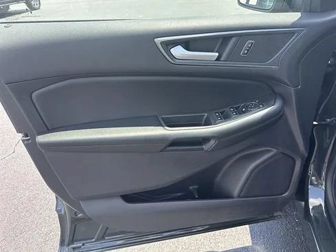 Used 2022 Ford Edge SE AWD/4WD image 7