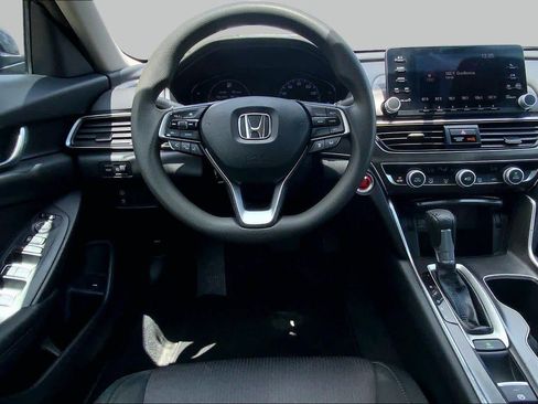 Used 2018 Honda Accord LX image 5