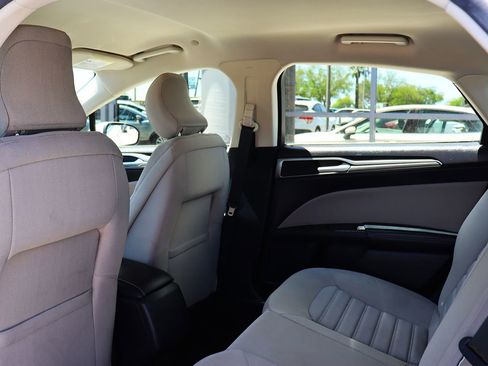 Used 2018 Ford Fusion S FWD image 34