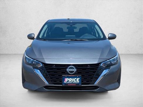 Used 2024 Nissan Sentra SV FWD image 2