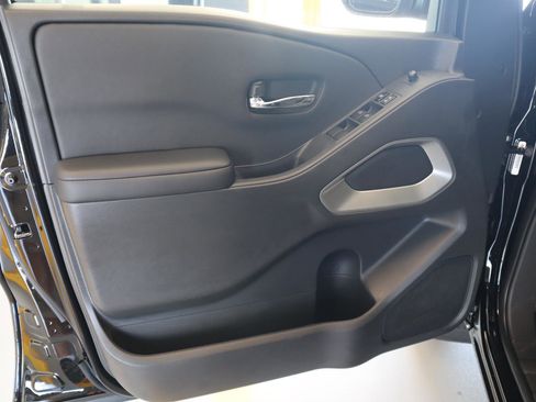 New 2026 Nissan Frontier SV w/ SV Convenience Package image 16