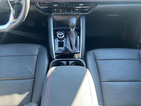 Used 2023 Chevrolet Colorado Z71 w/ Z71 Convenience Package 2 image 17