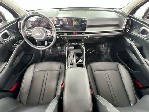 Used 2025 Kia Sorento S AWD/4WD image 8