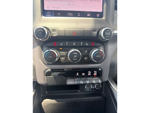 Used 2023 RAM 1500 Big Horn AWD/4WD image 21