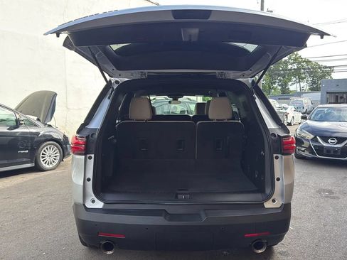 Used 2022 Chevrolet Traverse LS AWD/4WD image 27