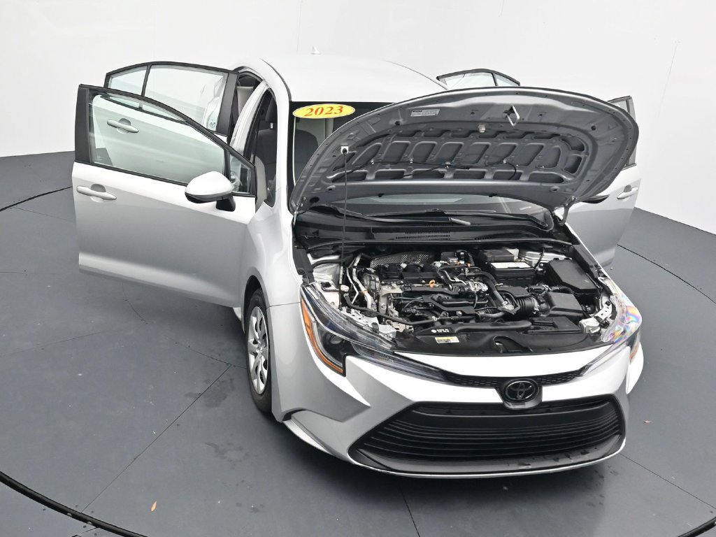 Used 2023 Toyota Corolla LE FWD image 39