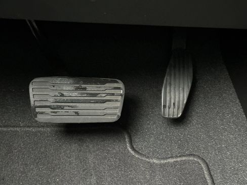 Used 2024 GMC Yukon XL SLT image 43