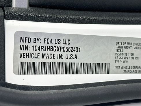 Used 2023 Jeep Grand Cherokee Limited w/ Trailer Tow Prep Group (B) AWD/4WD image 31