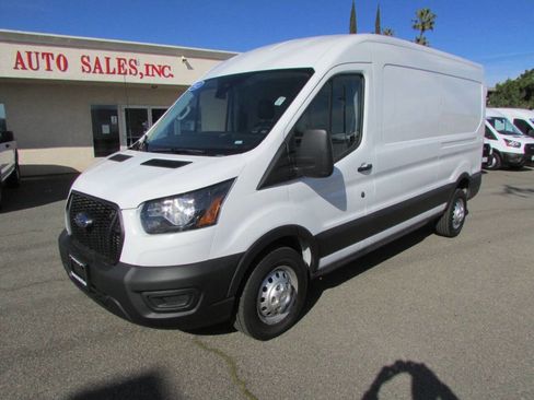 Used 2023 Ford Transit 250 Medium Roof AWD image 4