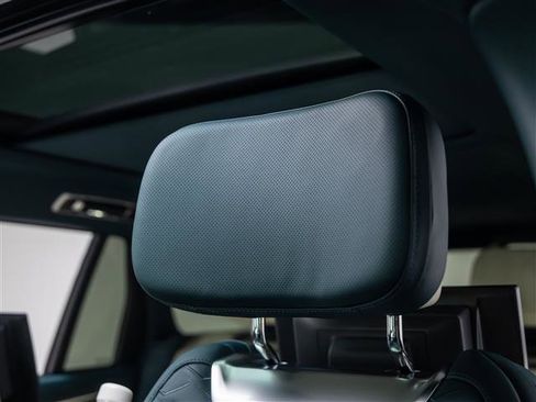 New 2026 Land Rover Range Rover SV AWD/4WD image 15