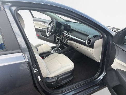Used 2022 Kia Forte LXS w/ LXS Technology Package FWD image 26