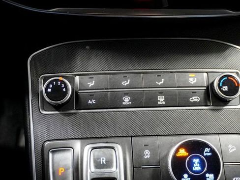 Used 2022 Hyundai Santa Fe SEL image 15