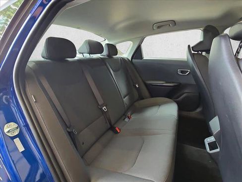 Used 2025 Kia K4 FWD image 17