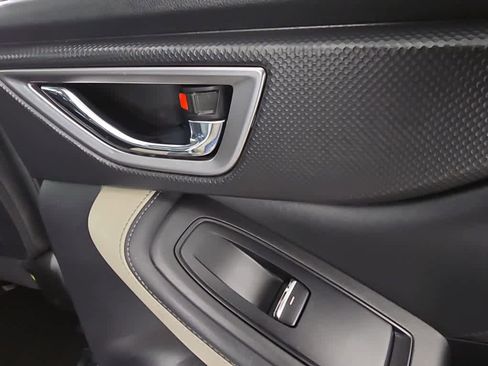 Used 2023 Subaru Forester Limited image 14