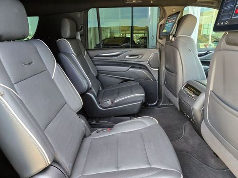 Certified 2024 Cadillac Escalade ESV Sport w/ Touring Package image 32