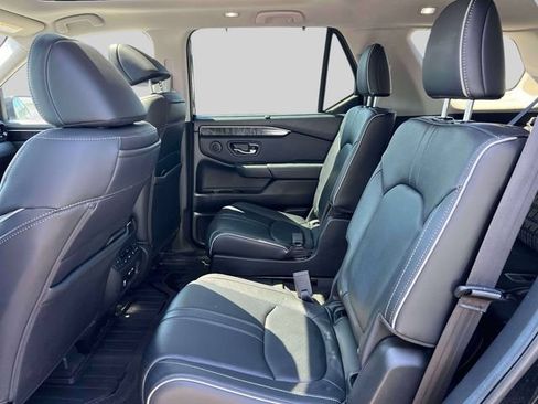 Used 2023 Honda Pilot Elite image 16