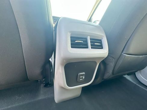 Used 2023 GMC Terrain SLE w/ Driver Convenience Package AWD/4WD image 24