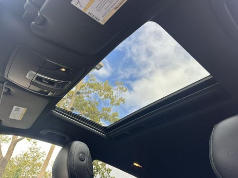 Used 2019 Mercedes-Benz GLE 400 4MATIC image 28