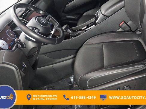 Used 2024 Hyundai Santa Cruz Limited image 11