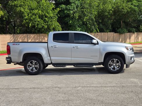 Used 2020 Chevrolet Colorado Z71 RWD image 2