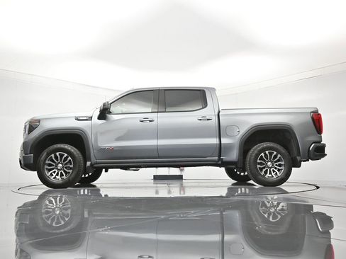 Used 2023 GMC Sierra 1500 AT4 w/ AT4 Premium Package AWD/4WD image 46