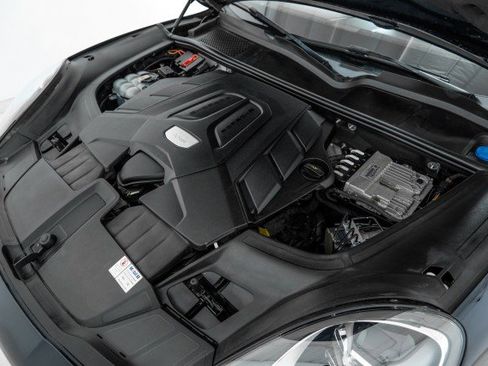 Used 2019 Porsche Cayenne AWD/4WD image 49