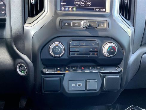 Certified 2023 Chevrolet Silverado 1500 Custom image 31