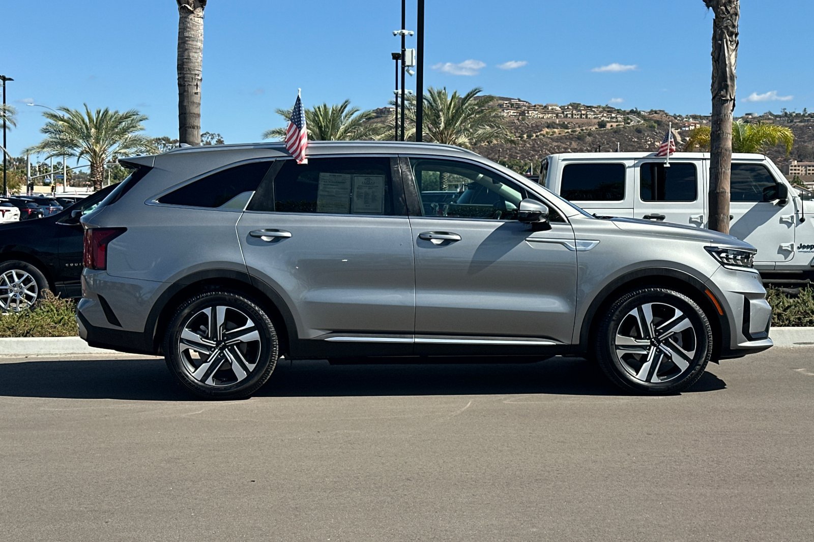 Used 2023 Kia Sorento SX Prestige w/ Panoramic Sunroof Package AWD/4WD image 3