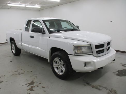 Used 2010 Dodge Dakota Big Horn w/ Extra Security Group image 1
