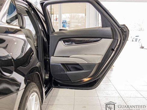 Used 2013 Cadillac XTS Luxury image 37