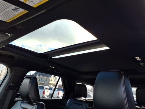 Used 2022 Ford Explorer ST w/ ST Street Pack image 14