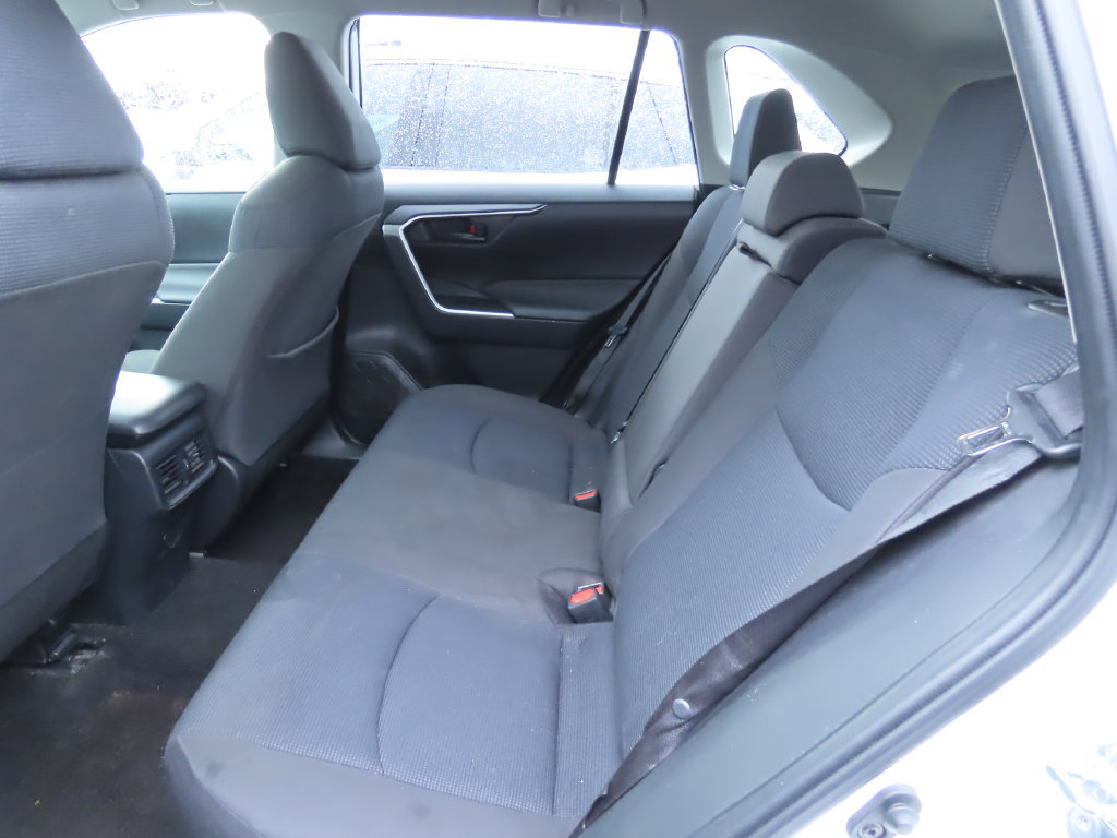 Used 2023 Toyota RAV4 LE AWD/4WD image 11