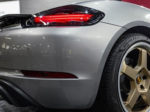 Used 2022 Porsche 718 Boxster image 16