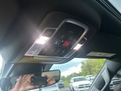 Used 2022 RAM 1500 Laramie AWD/4WD image 25