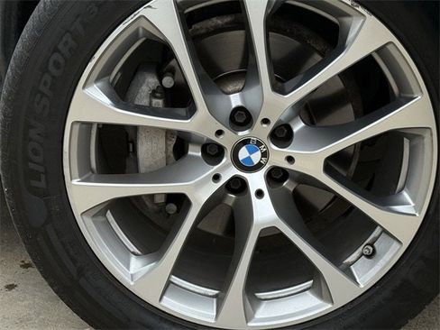 Used 2021 BMW X5 sDrive40i w/ Premium Package image 10