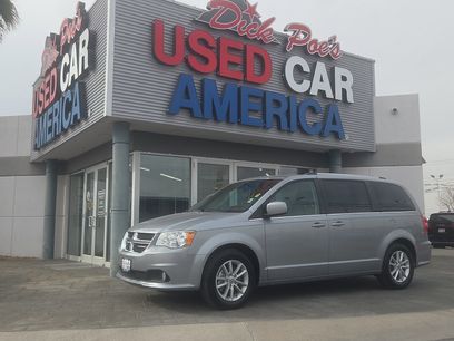 Used 2019 Dodge Grand Caravan SXT w/ Driver Convenience Group