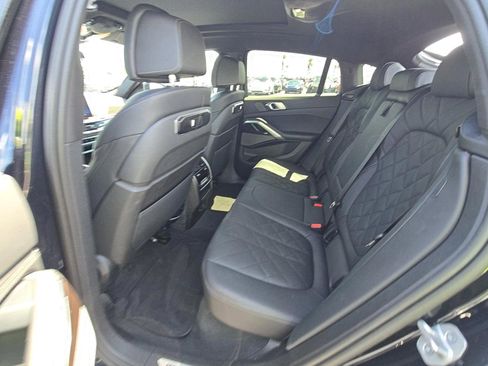 Used 2025 BMW X6 xDrive40i AWD/4WD image 18