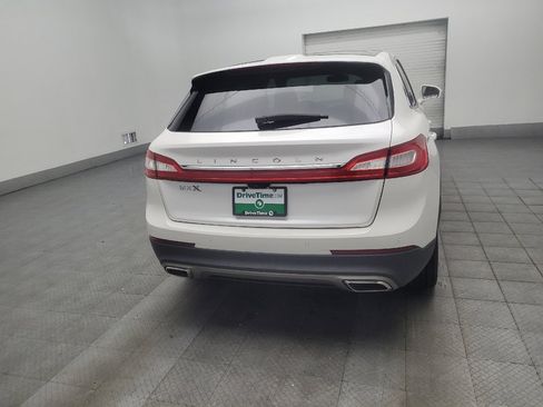 Used 2016 Lincoln MKX Reserve w/ Technology Package FWD image 7