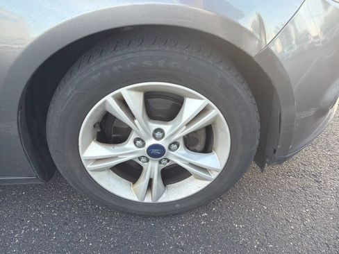 Used 2014 Ford Focus SE FWD image 6